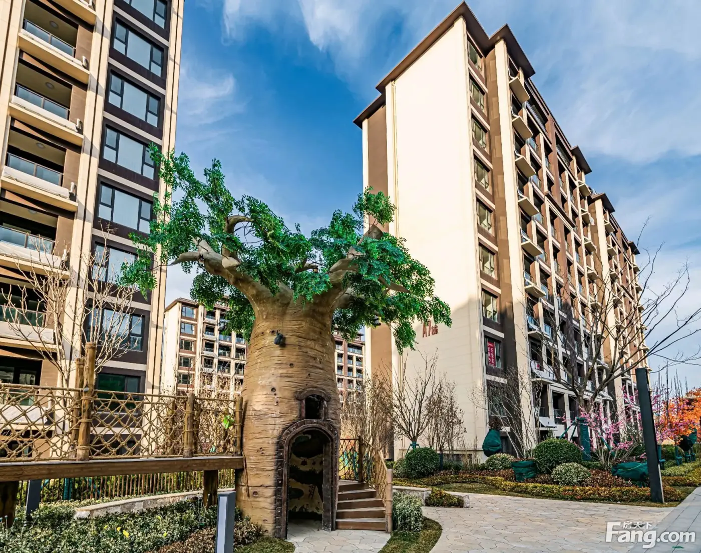 中海云麓公馆新拍现场谍照实时了解楼盘新动态