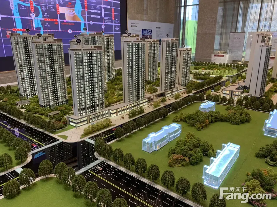 绿地光谷星河绘好不好置业顾问从项目现场发回新鲜组图