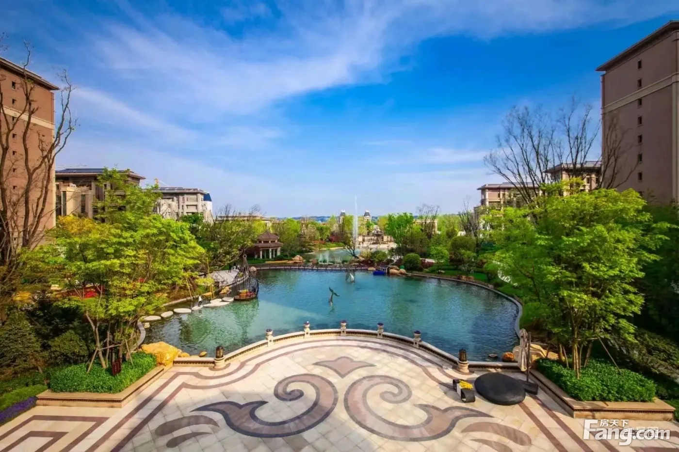 豪华装修,带地暖中央空调,赠送南北双向花园,给你品质生活