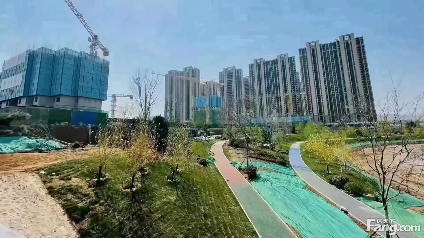 济南融创文旅城新拍现场谍照实时了解楼盘新动态