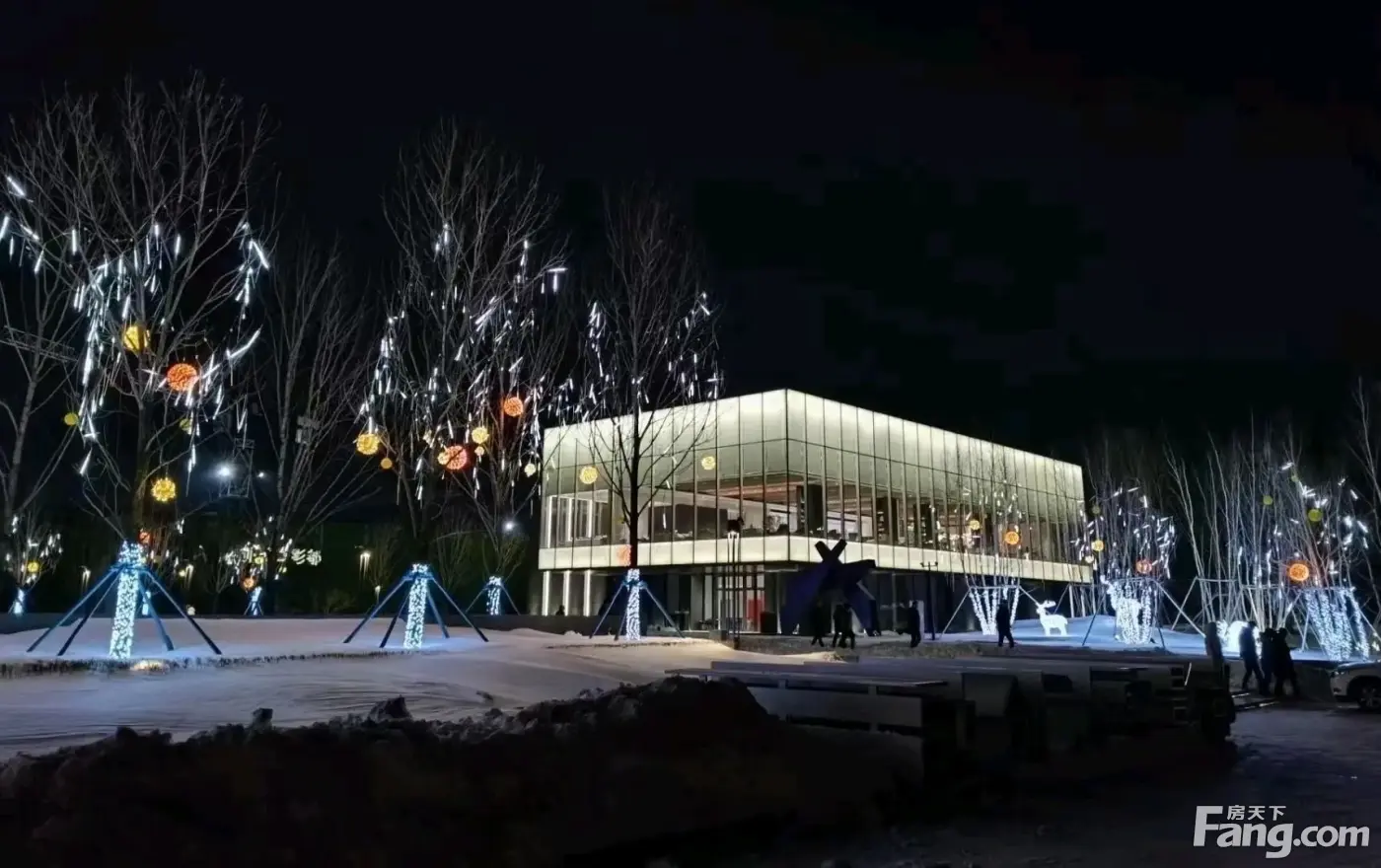 从融创冰雪影都现场发来一条项目新消息请查看