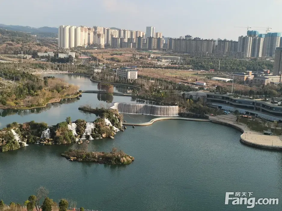 中建金科向山的岛好不好置业顾问从项目现场发回新组图