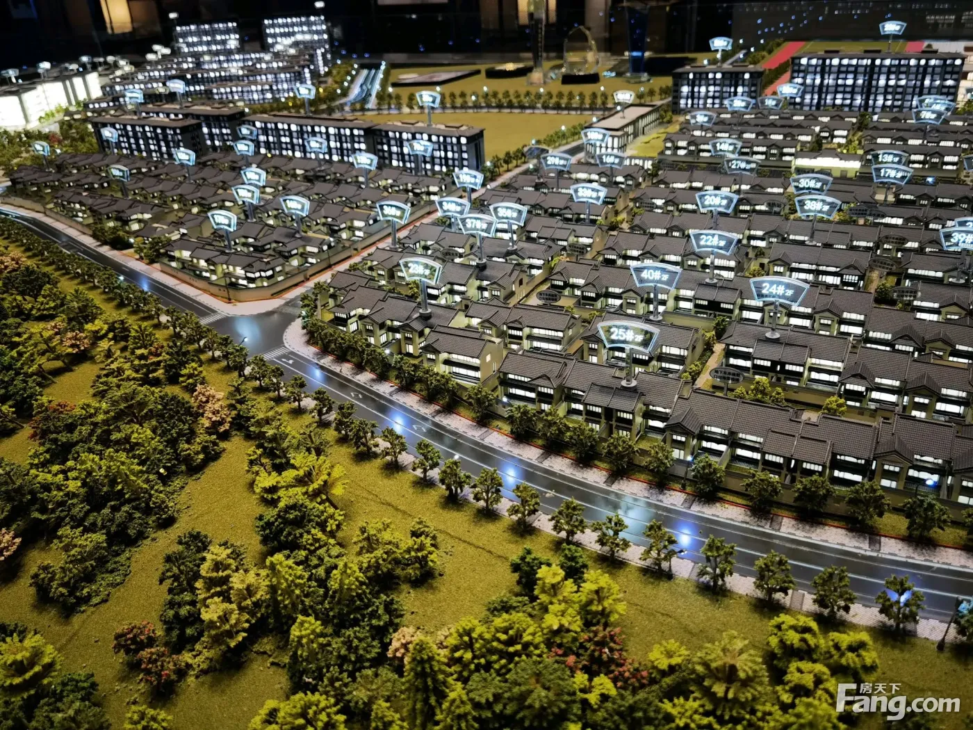 从融创揽月府现场发来一条项目新消息请查看