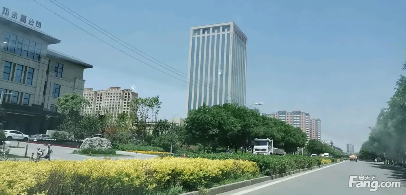 永清荣盛,临近银丰广场,距离地铁7公里,高铁3.