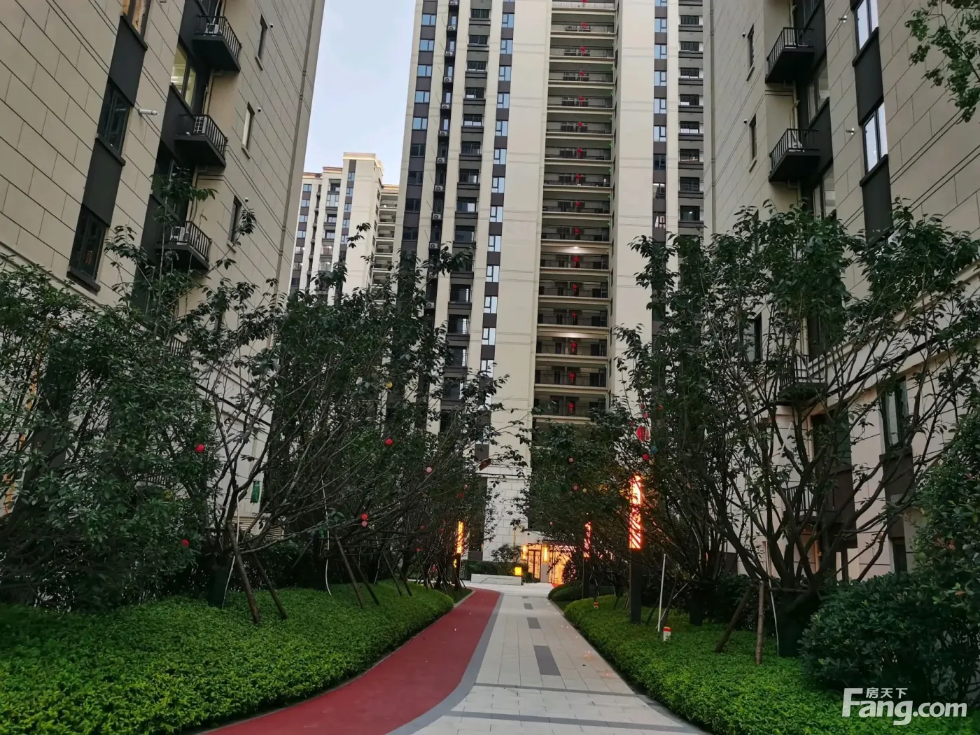 从中海珑悦府现场发来5条项目新消息请查看