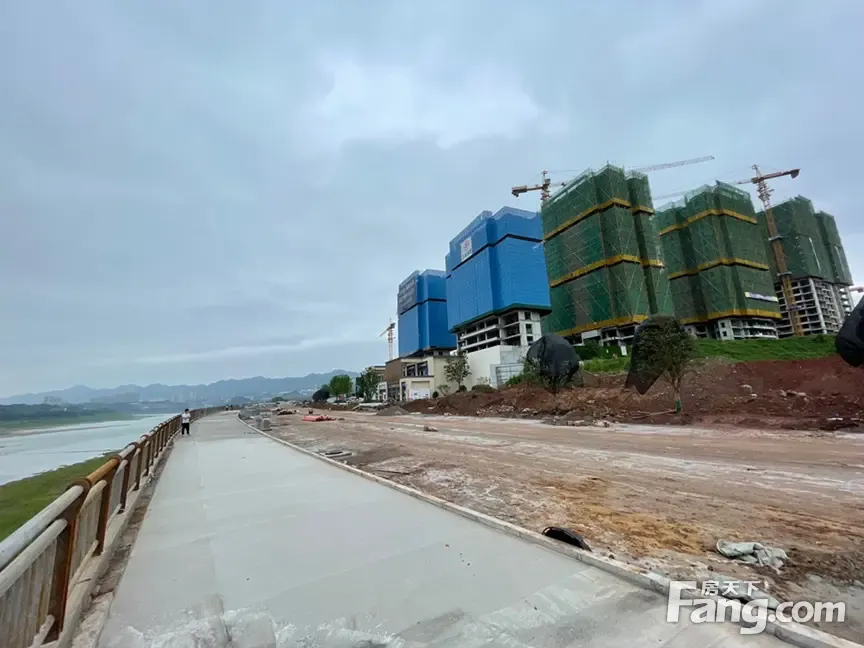 凤鸣水岸怎么样看现场置业顾问发布了4条项目新消息