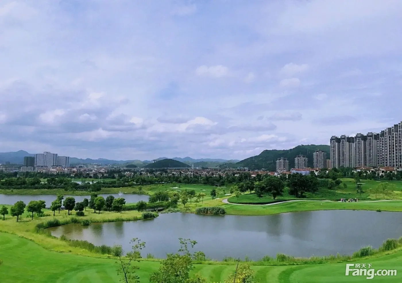 乐湾国际城好不好置业顾问从项目现场发回新组图