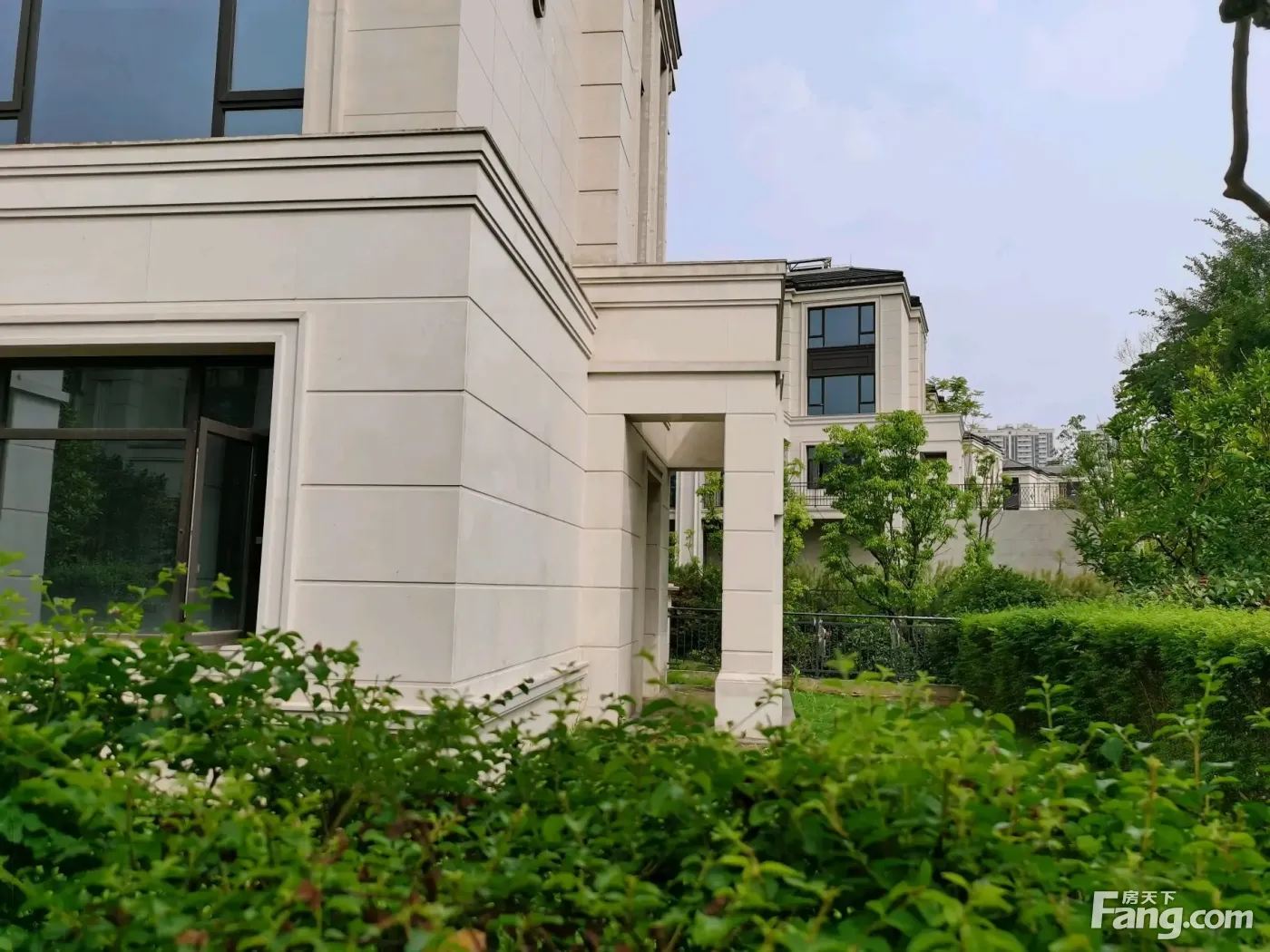 恒基旭辉湖山赋好不好置业顾问从项目现场发回新组图