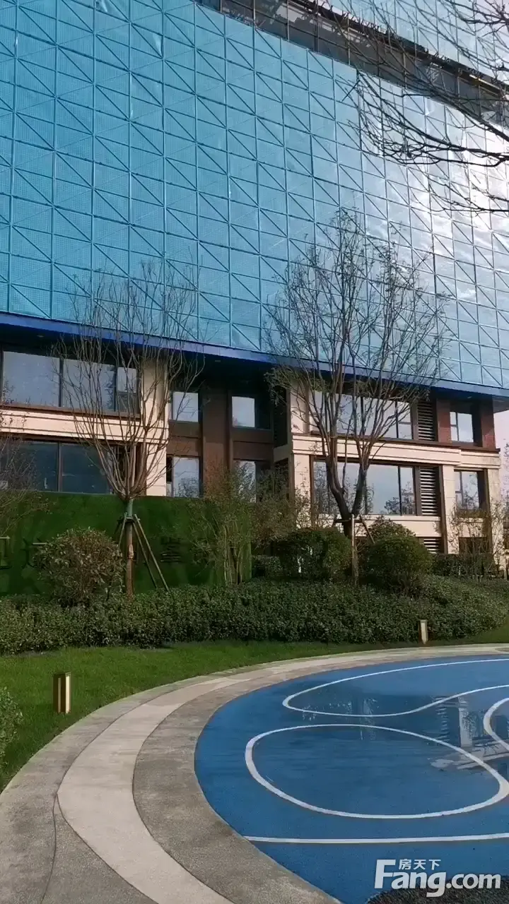美的·荣科罗兰峯景怎么样?看现场置业顾问发布了5条项目新消息!