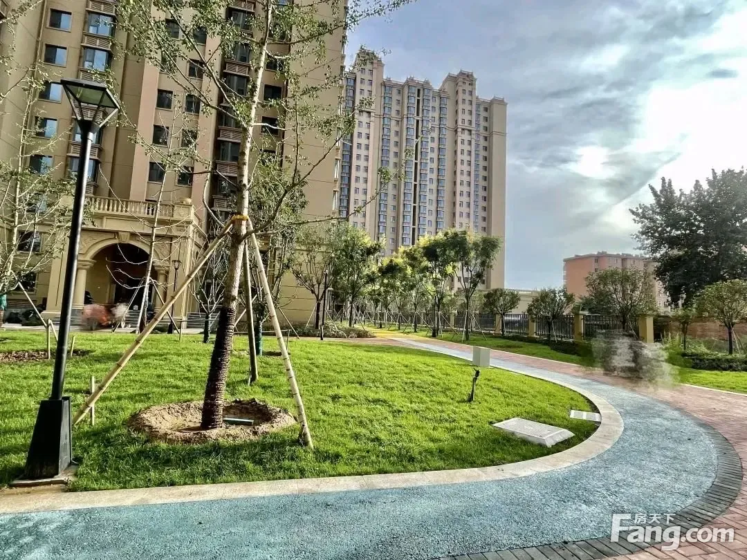 富贵城新拍现场谍照实时了解楼盘新动态