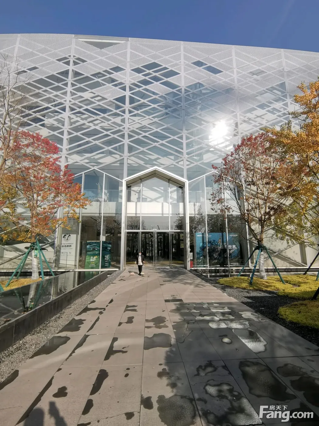 小编今天给您分享一条纯干货,置业顾问从华侨城·欢乐天际售楼处现场