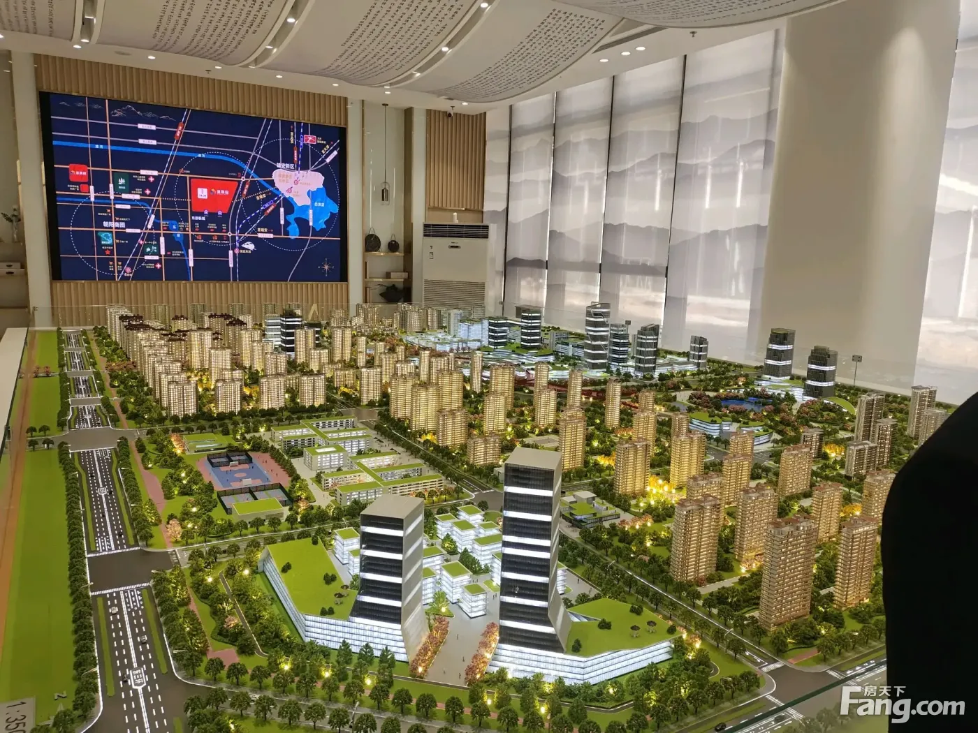 深圳园燕云城好不好置业顾问从项目现场发回新鲜组图