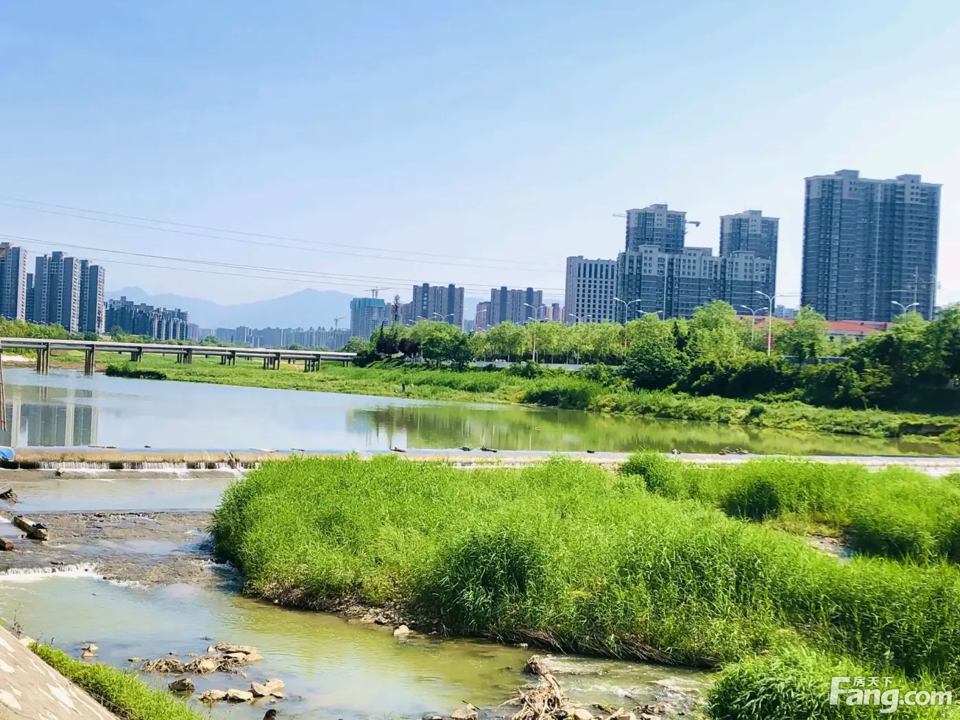 御锦城新拍现场图片实时了解楼盘新动态