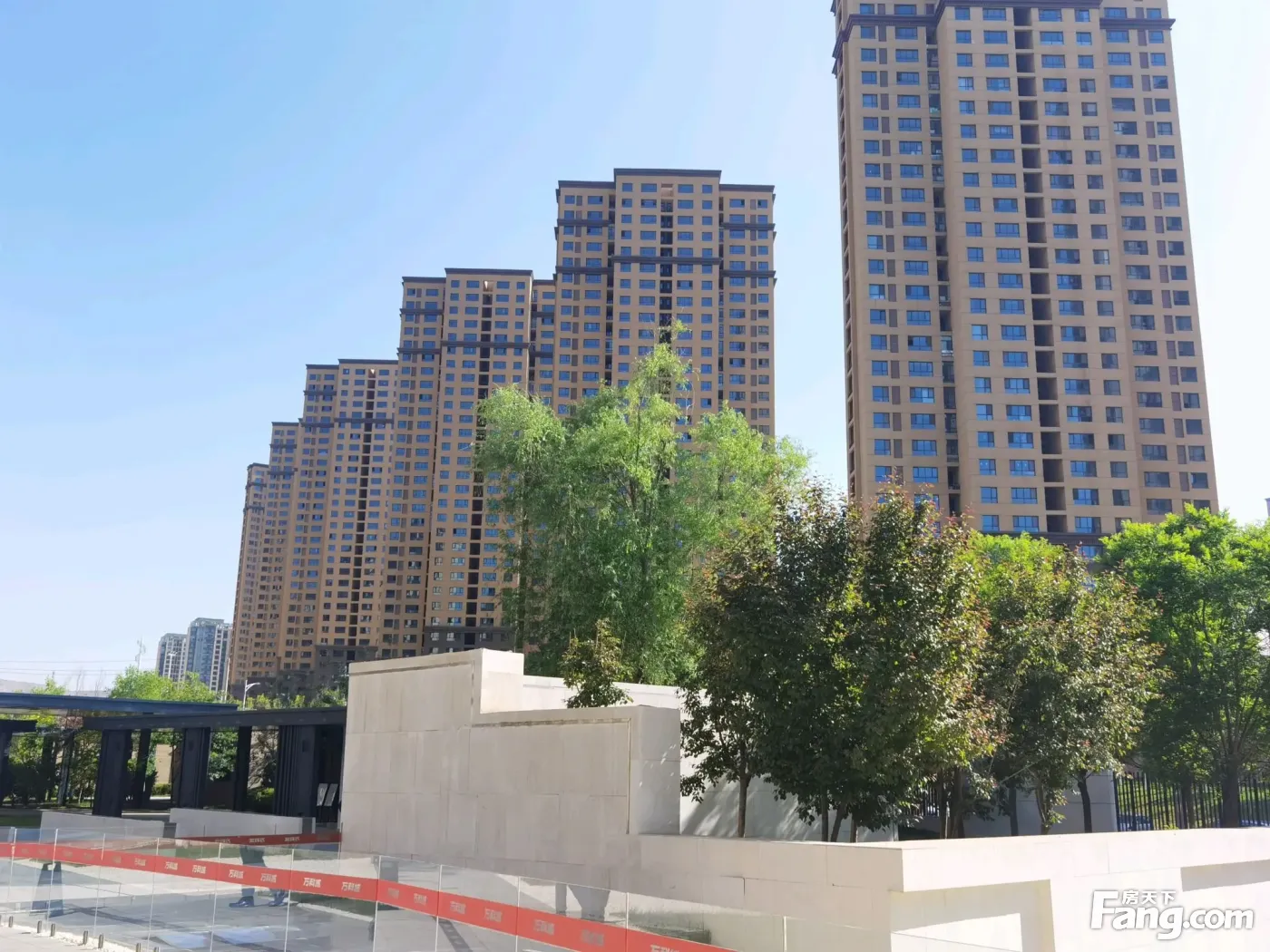 兰州万科城新拍现场谍照实时了解楼盘新动态