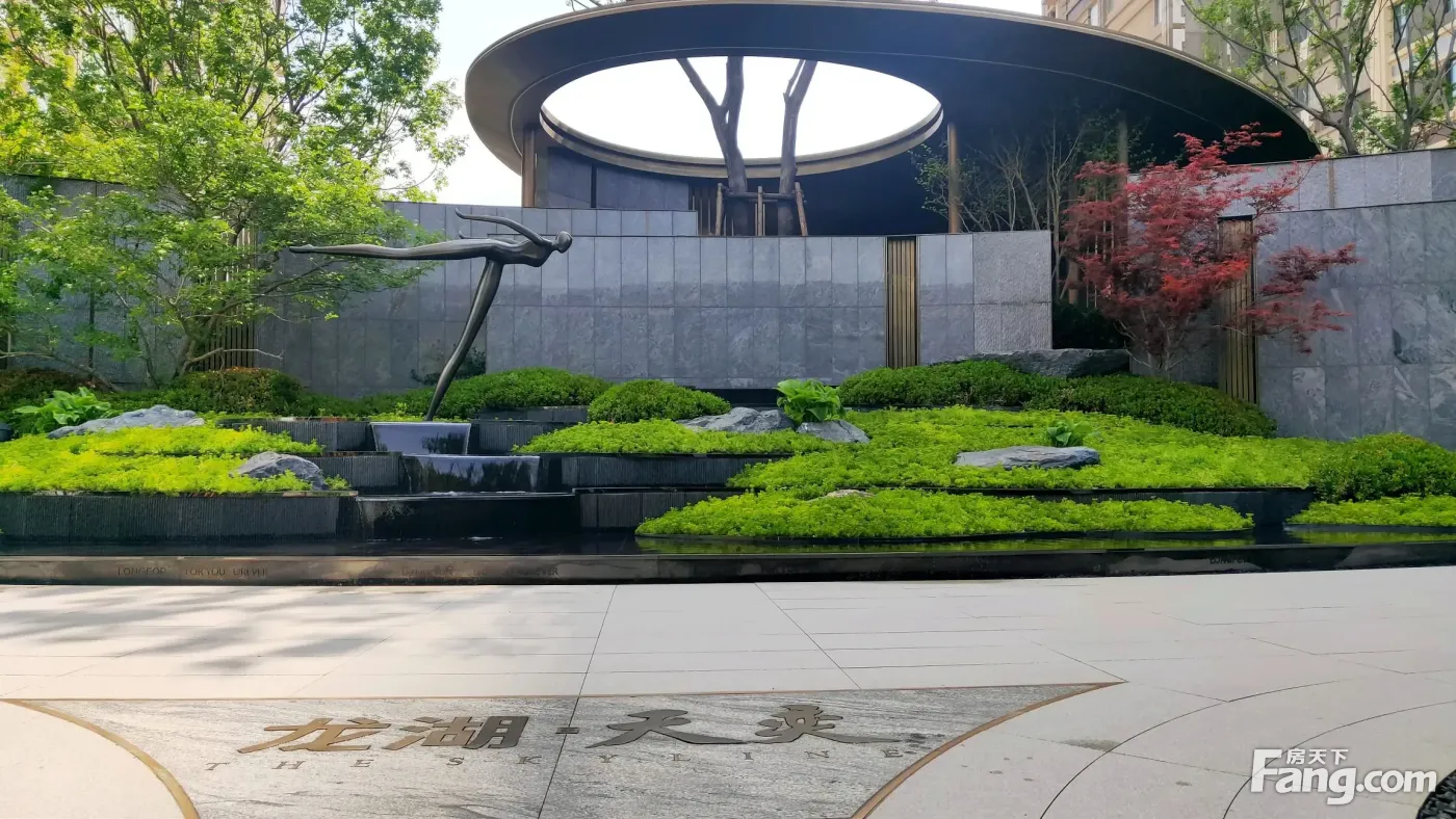 青岛龙湖天奕新拍现场图片实时了解楼盘新动态