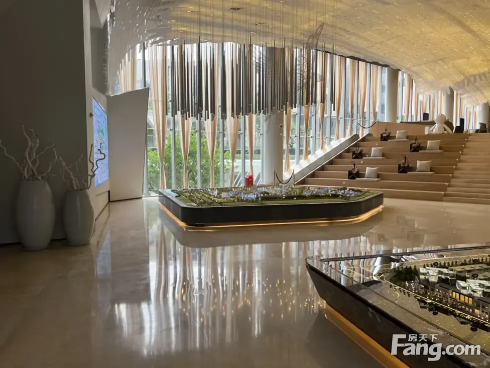 中海观园好不好置业顾问从项目现场发回新组图