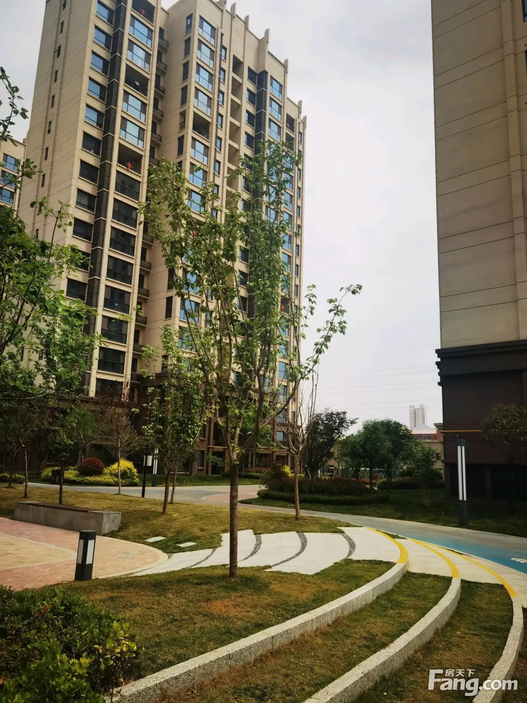 黄冈学府城好不好置业顾问从项目现场发回新鲜组图