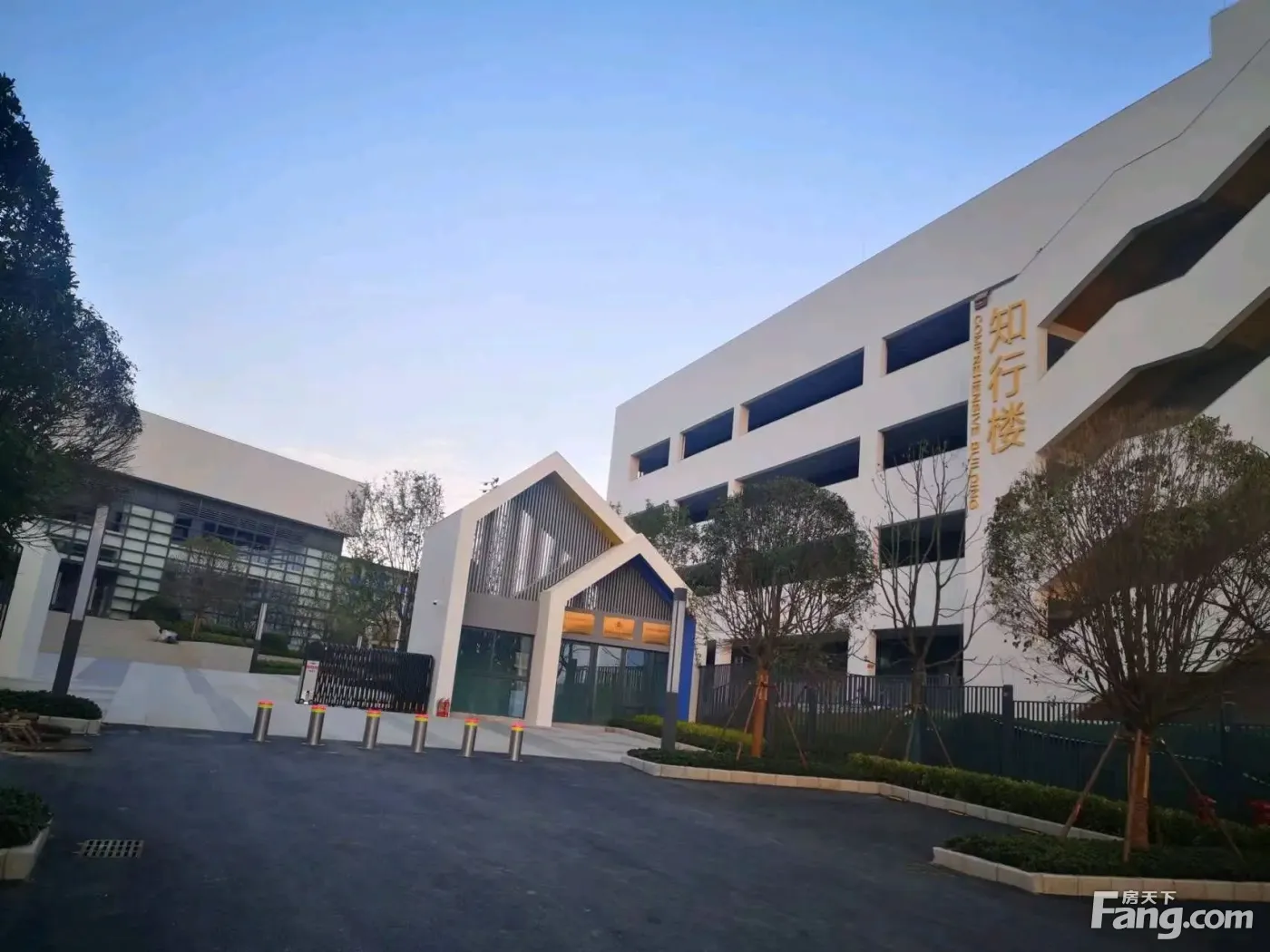 中海映山湖怎么样看现场置业顾问发布了5条项目新消息