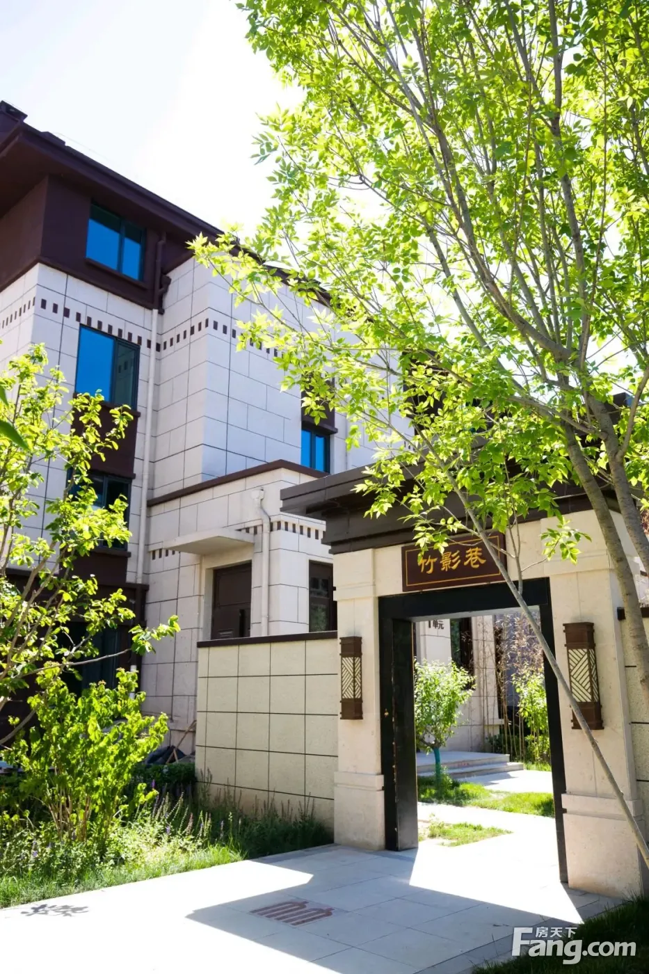 山屿西山著新拍现场谍照实时了解楼盘新动态