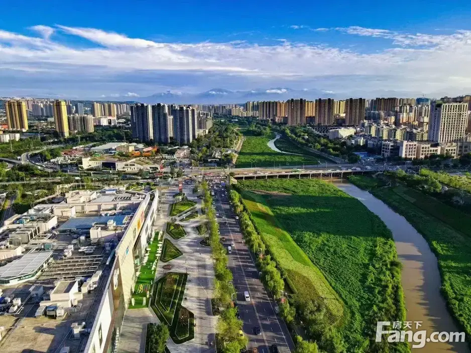 御锦城好不好置业顾问从项目现场发回新组图