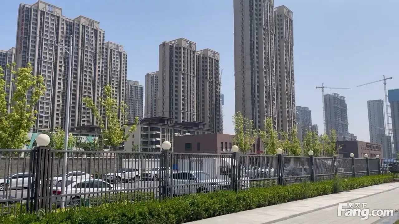 直隶新城新拍现场谍照实时了解楼盘新动态