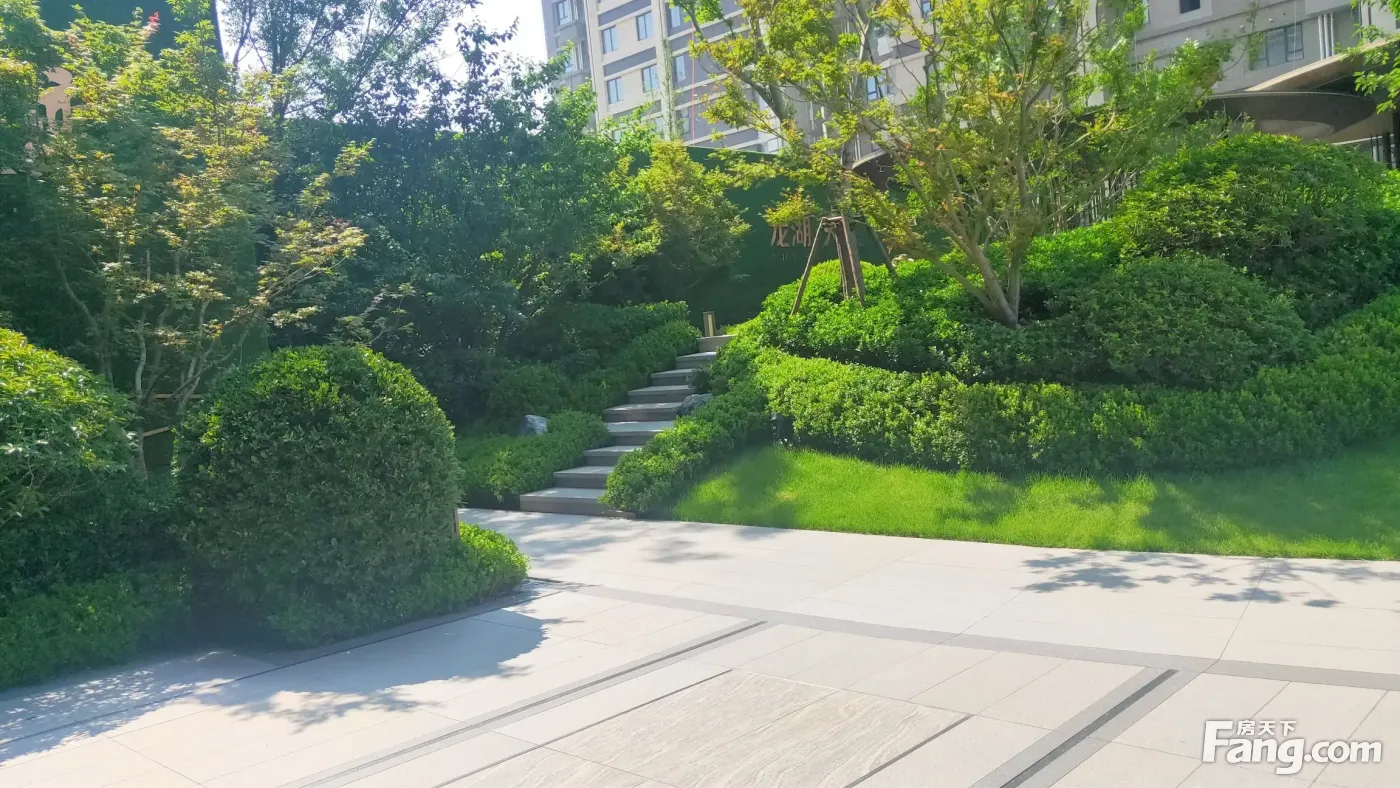 青岛龙湖天奕新拍现场图片实时了解楼盘新动态