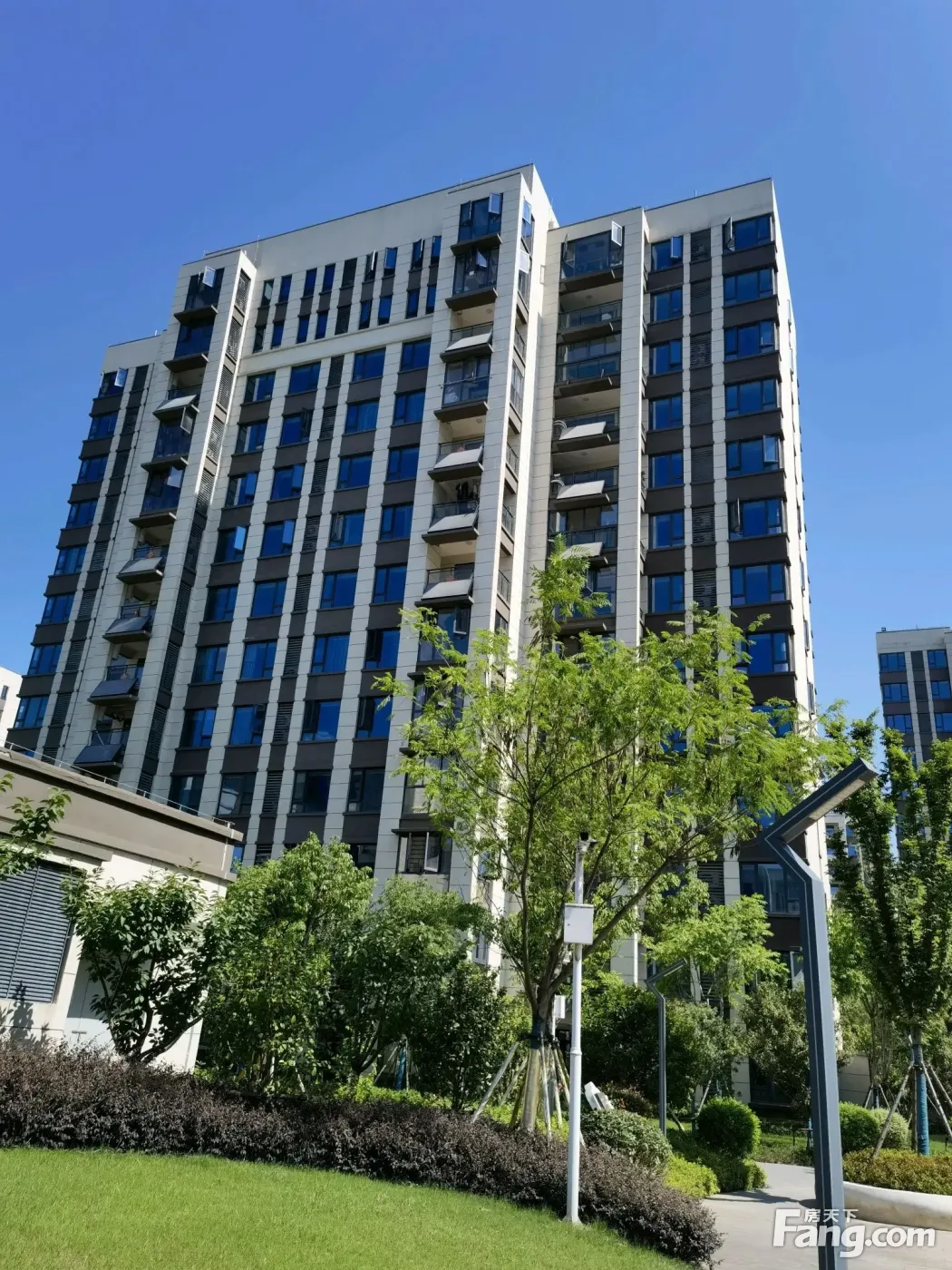 临空香廷新拍现场谍照实时了解楼盘新动态