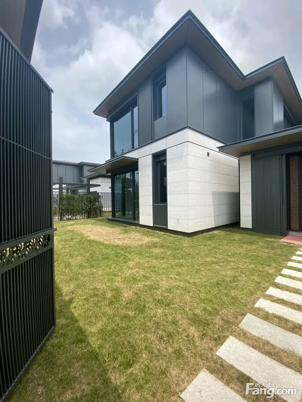 上实海上湾然景轩怎么样看置业顾问代放发布了一条项目新消息