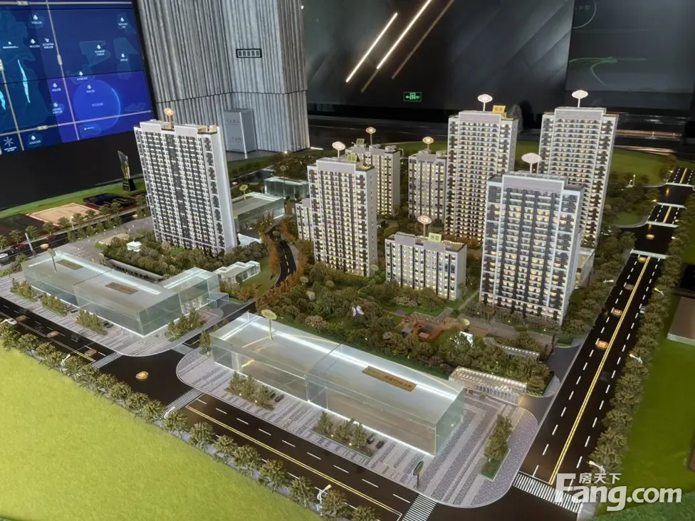 京投发展臻御府好不好置业顾问从项目现场发回新组图