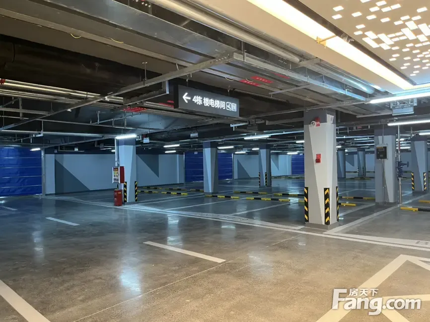 未来城地下车库入户,尽享回家仪式近期在关注万科·都会未来城?