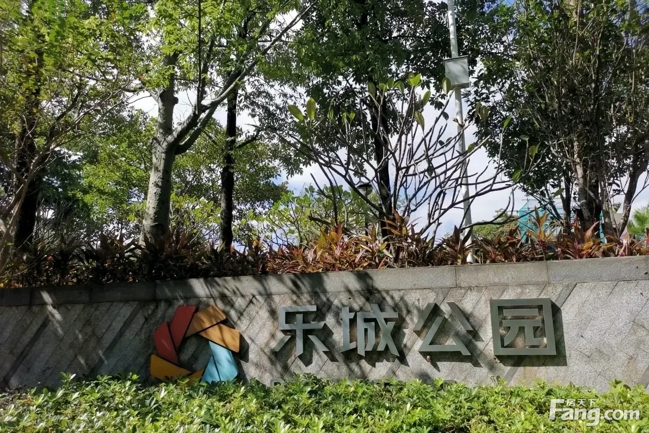 thetown乐城二期好不好置业顾问从项目现场发回新鲜组图