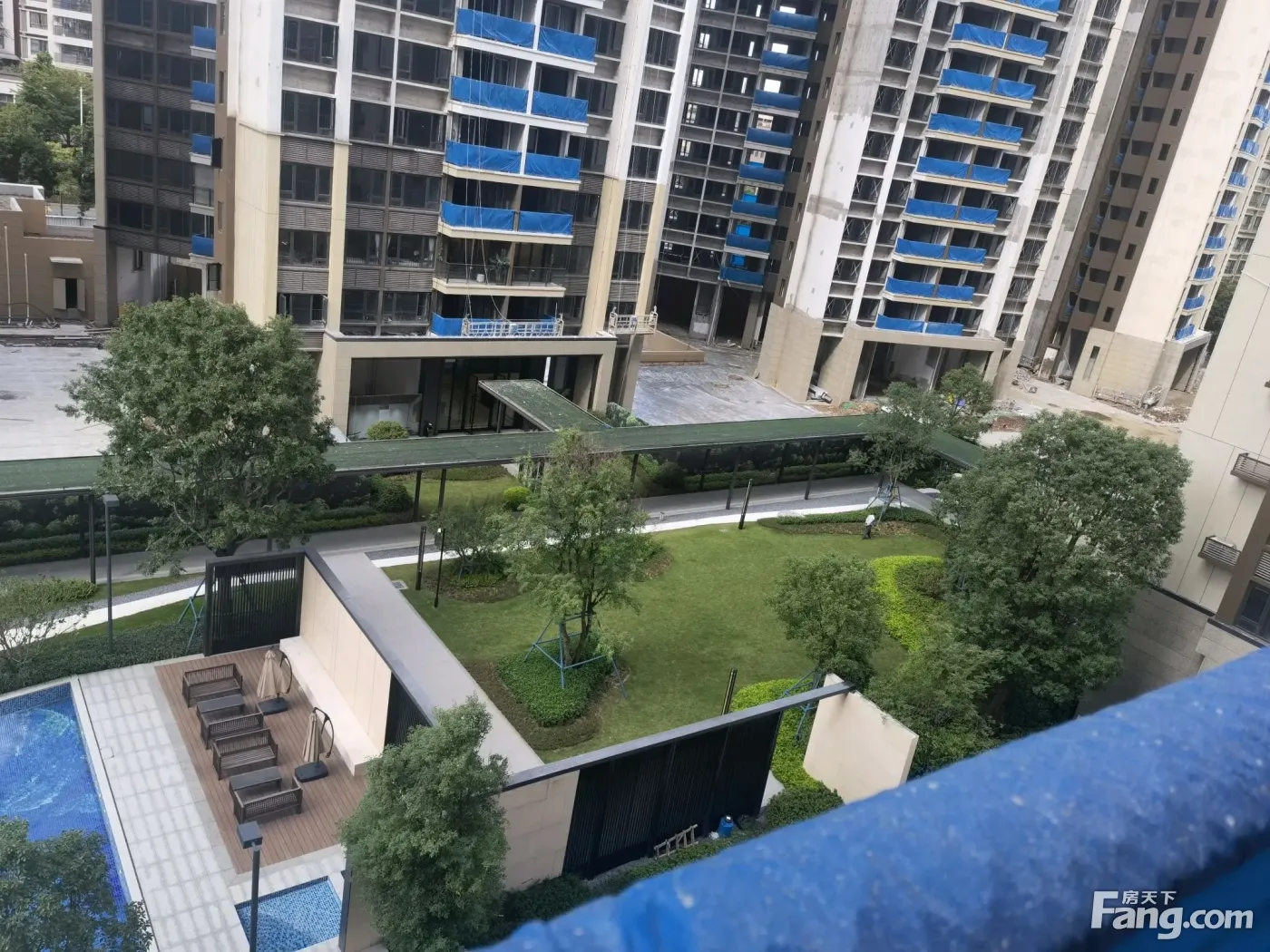 今年佛山实验学校,华英中学划分片区,龙光玖誉台也在片区内,这里的