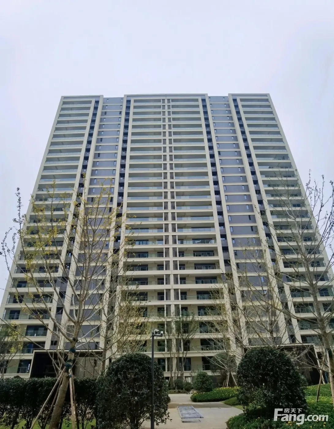 贵阳龙湖天曜好不好置业顾问从项目现场发回新组图