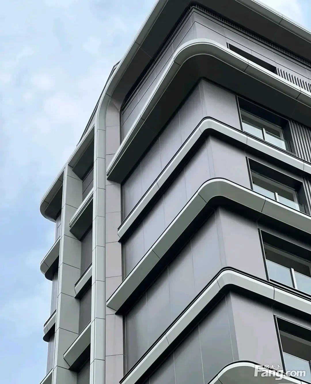 中海甲叁号院怎么样看现场置业顾问发布了5条项目新消息