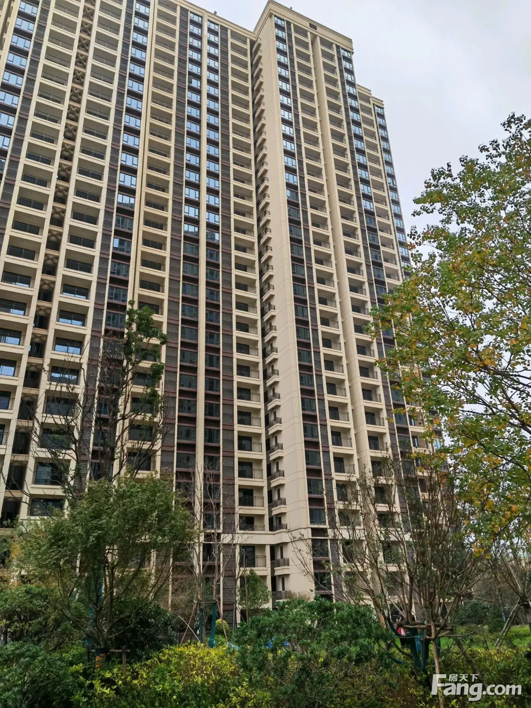 恒基旭辉湖山赋好不好置业顾问从项目现场发回新鲜组图