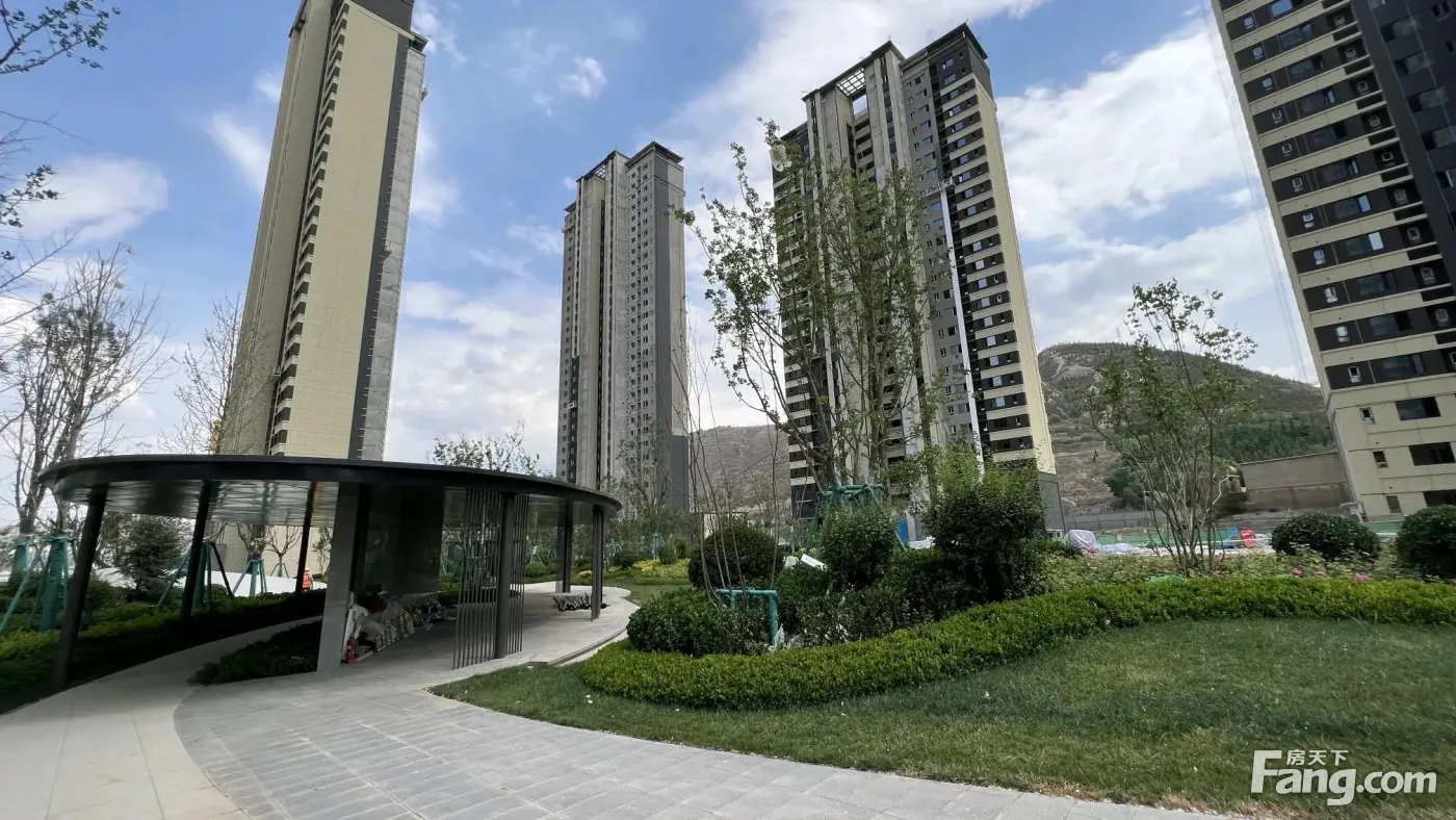 保利大都汇怎么样看现场置业顾问发布了4条项目新消息