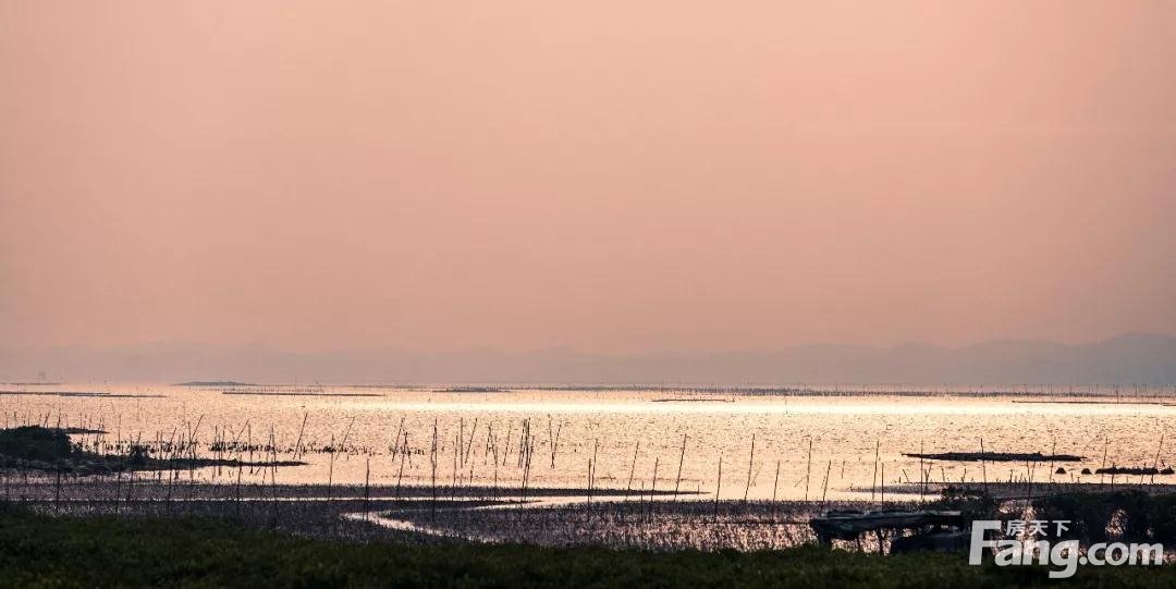 滨海·山与墅164-191㎡一线海景别墅热销中