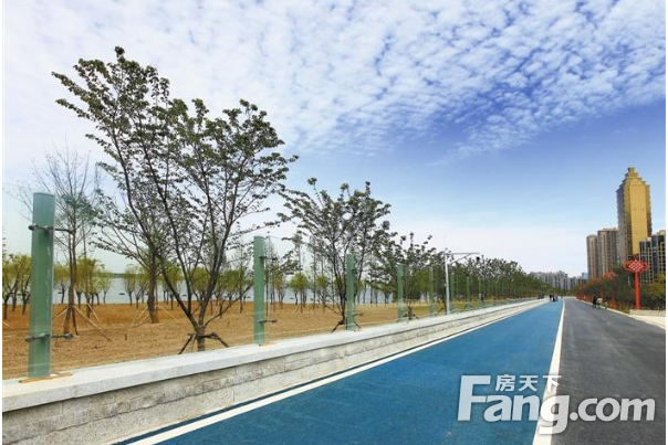 芜湖滨江公园二期为何要建玻璃幕墙？