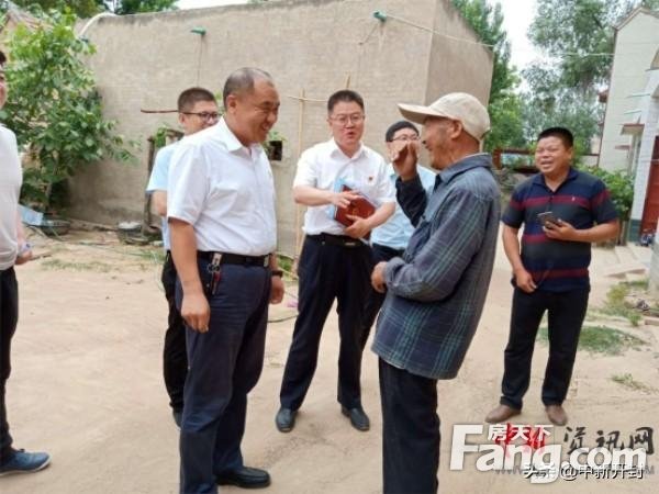 通许县委副书记李东斌到冯庄乡调研脱贫攻坚工作