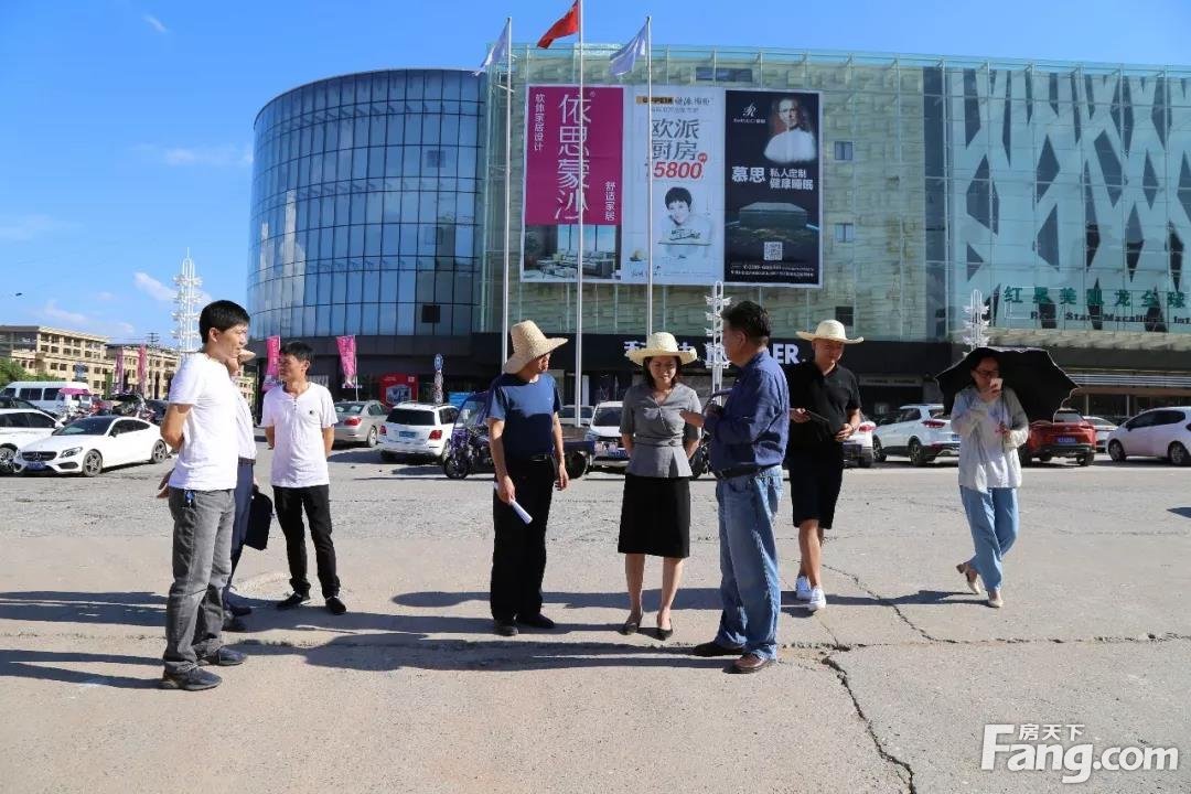 经开区大批重点项目，爱琴海购物公园、绿地铂瑞酒店..等建设现场来了