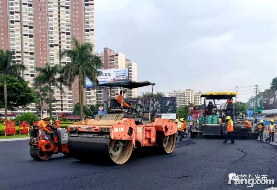 钦州湾大道升级改造工程完成全线沥青路面施工并开放通车！