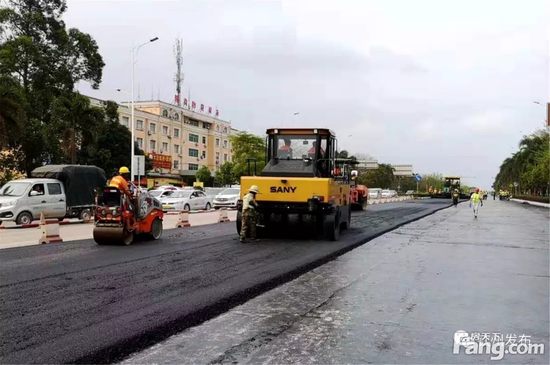钦州湾大道升级改造工程完成全线沥青路面施工并开放通车！
