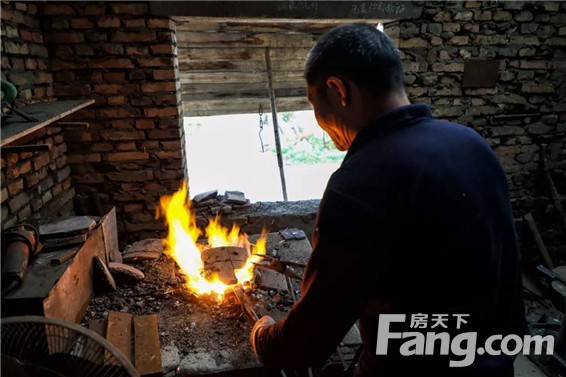 商丘的“隐士”江湖：这位老铁匠，打铁功夫竟是100多年的家族传承！