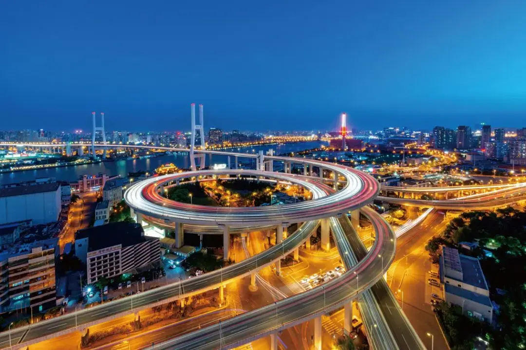 便捷交通路网,常享欢乐时光