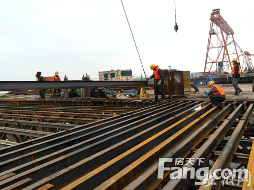 蚌埠五河S313淮河特大桥正紧张施工 270名员工进场保进度
