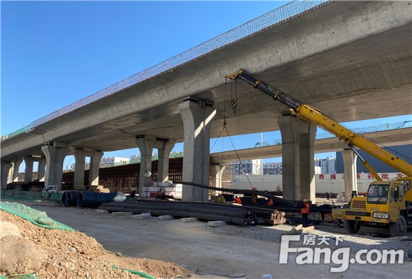 同煤快线南环西路至御河西路段 即将完成桥体主体结构