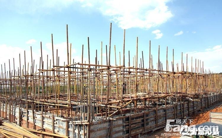 沁县委书记卢展明深入重点项目建设工地现场办公
