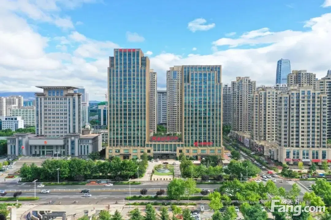 强强联手日照万达广场一周年丁杰在媒体见面会上这样说