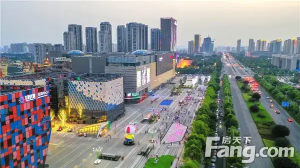 开盘被秒空、千人抢房，信阳这个现象级红盘终于要上新了！