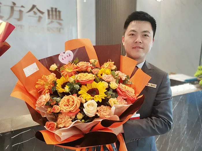 愿时光温柔以待丨東方府业主生日福利派送，持续进行ing